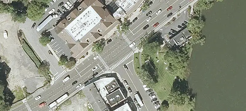 Signalized Commercial Land