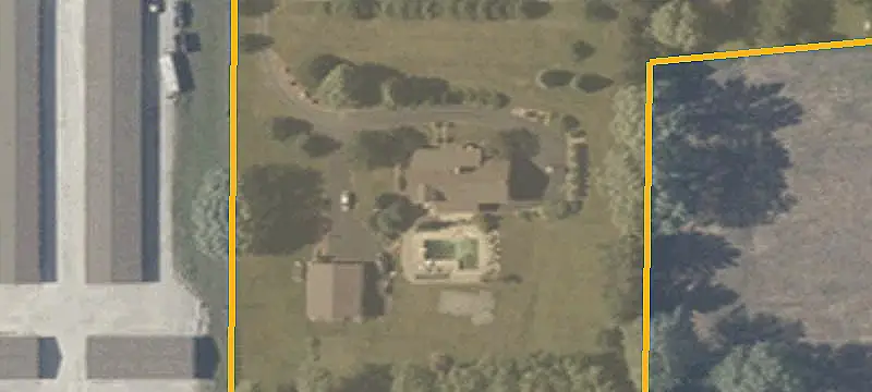 Land Parcel with Commercial Use Potential