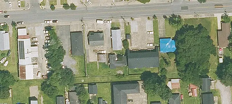 Vacant Office Units with Multifamily Buildings