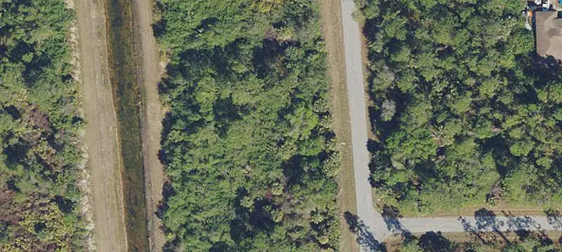 150 Genoa Avenue South, Lehigh Acres, FL 33974