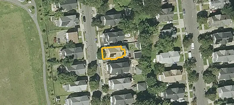 Vacant Duplex with Detached Garage