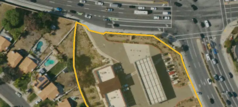 Ground-Lease Retail Space
