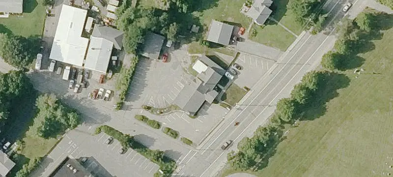 Mixed-Use Building with Garage