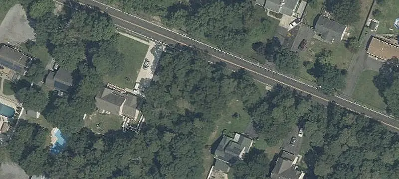 LOTS/LAND / 1+ to 5 Acres