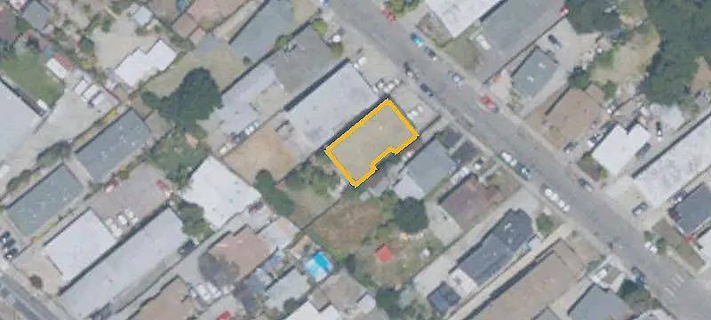 4-Unit Apartment Building