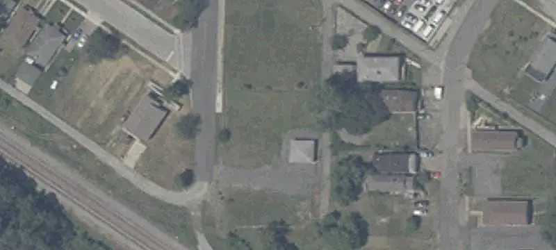 Commercial Land with Garage