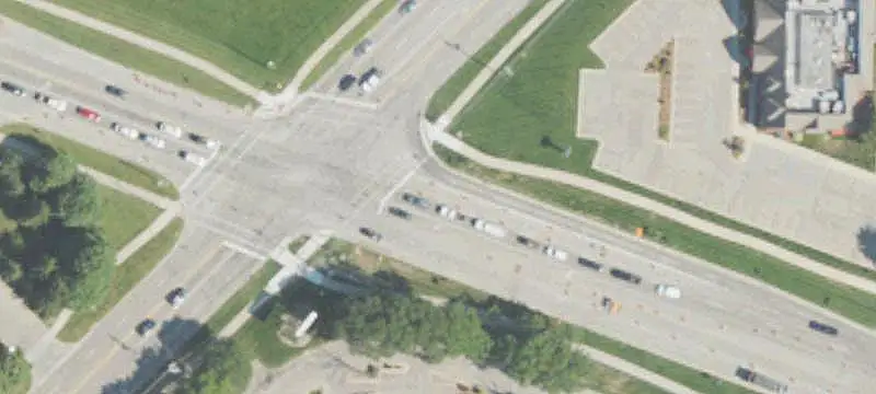 Verizon-Leased Storefront Building