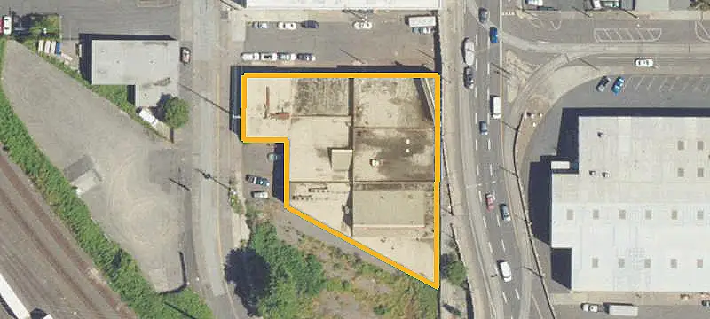 Warehouse with Boulevard Frontage