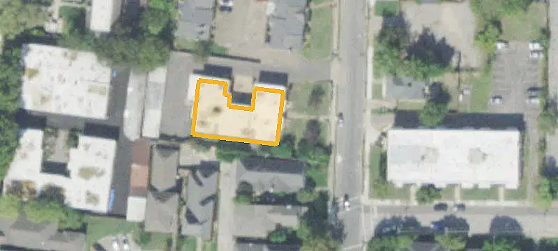 10-Unit Garden-Style Apartment Building