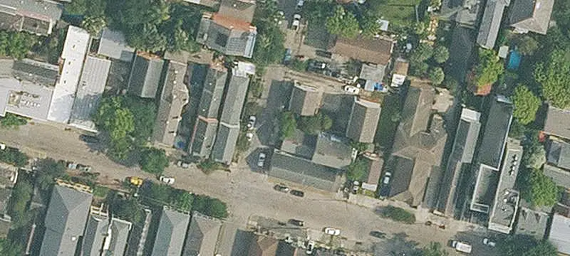 Renovated Duplex with Courtyards