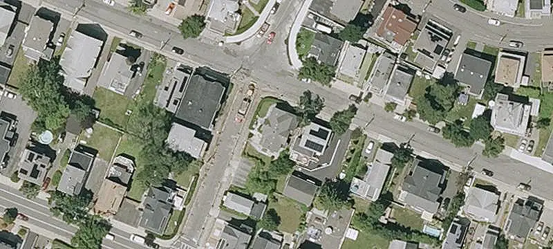 Duplex with Private Parking