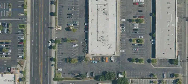 Vons-Anchored Shopping Center