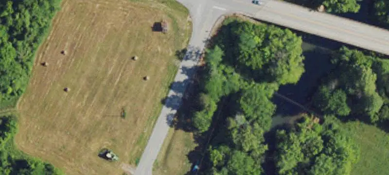 Commercial Land With Garage