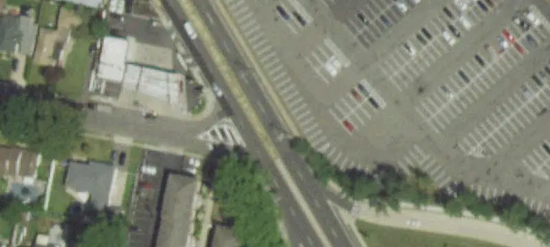 Lindenhurst Plaza Retail Space