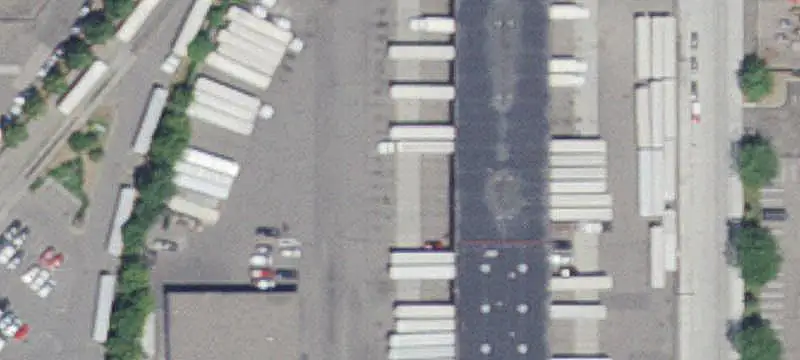 Cross-Dock Distribution Center