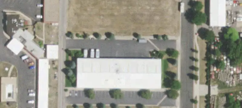 End-Cap Flex Space with Showroom