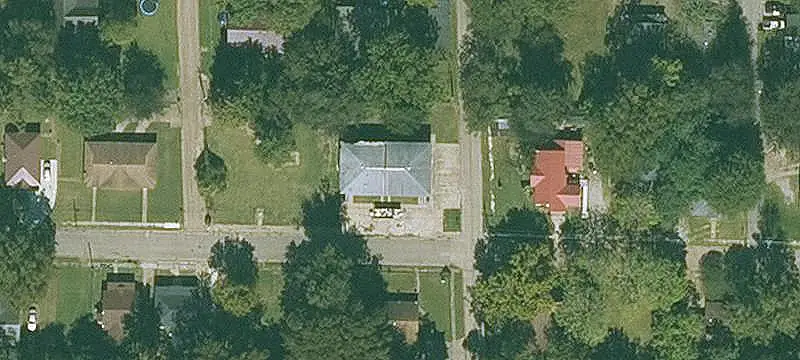 8-Unit Apartment Building