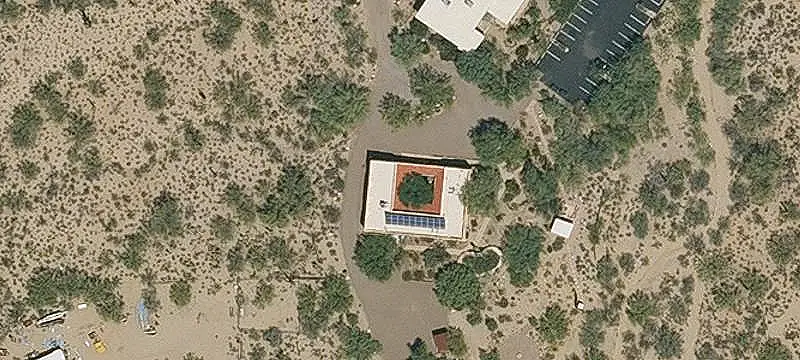 Courtyard Motel with Observatory