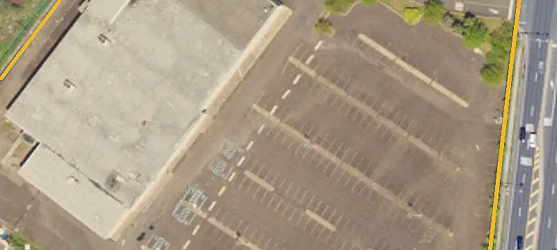 Automotive Property on York Road