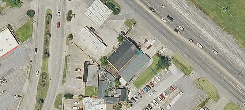 Restaurant Building with Bar Space