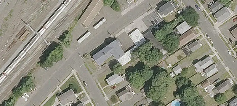 Mixed-Use Building with Warehouse
