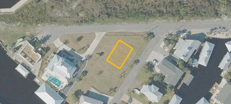 105 39th St, Mexico Beach, FL 32456