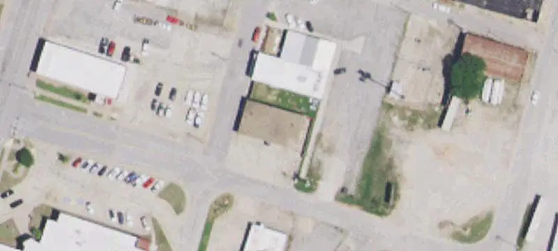 Flex Space with Overhead Door