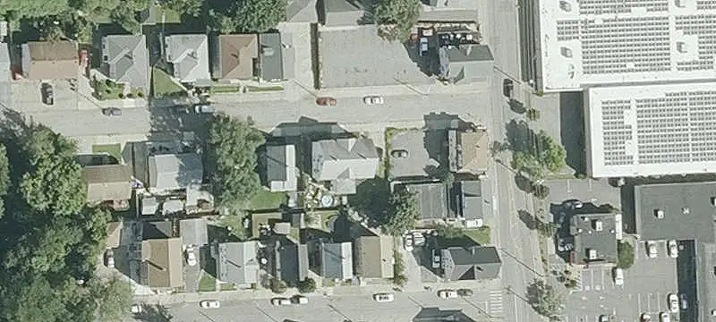 6-Unit Apartment Building