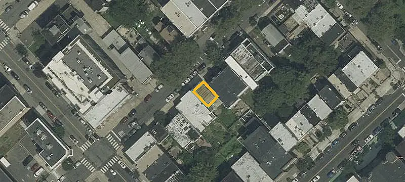 Two-Unit Duplex with Flexible Layout