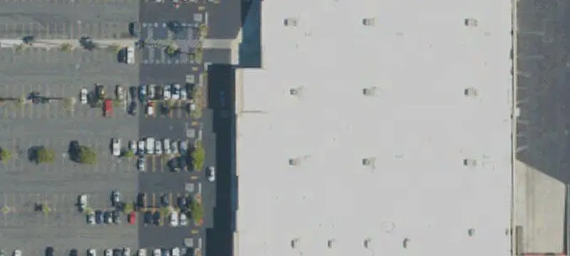 Leased Shopping Center Near Freeway
