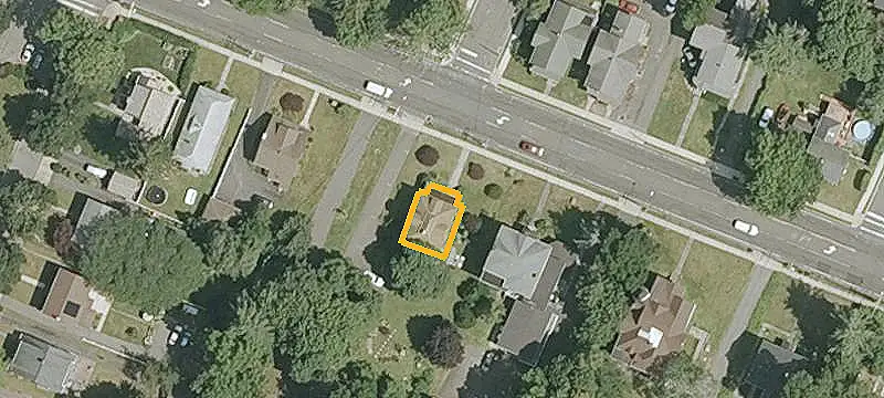 Bar & Grill With Additional Land