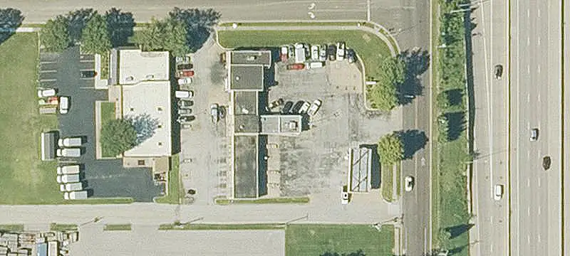 Mixed-Use Property with Fuel and Service