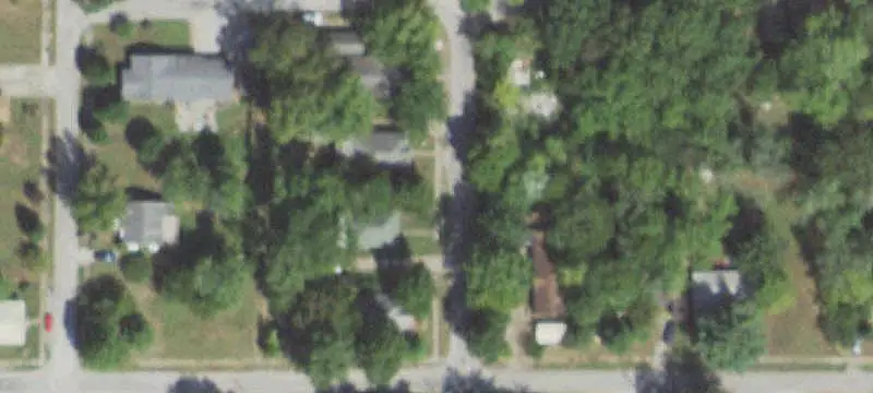 301 North 10th Street, Benton, IL 62812