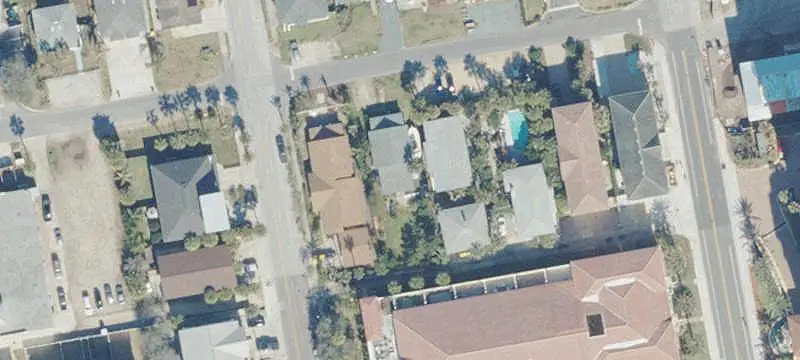 Furnished Eight-Unit Apartment Building