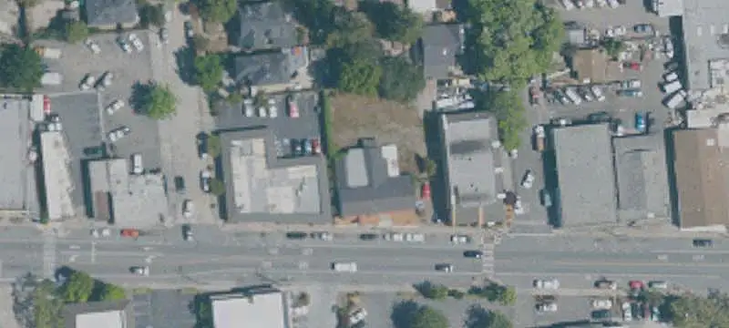 Mixed-Use Property with Vaulted Showroom