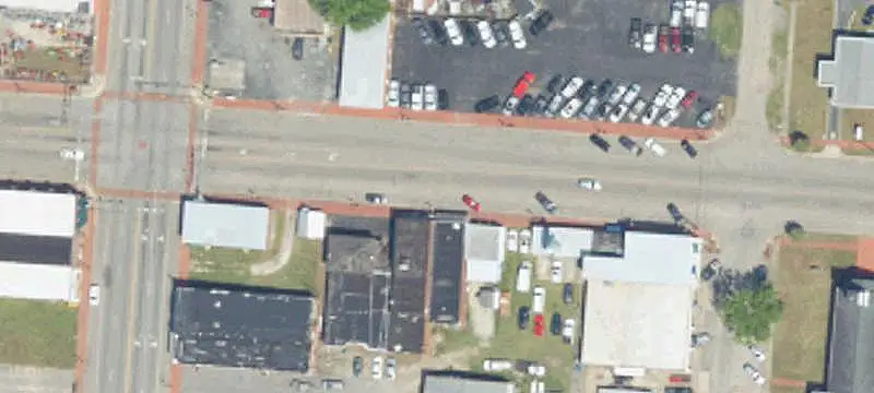 Live-Work Building with Apartment