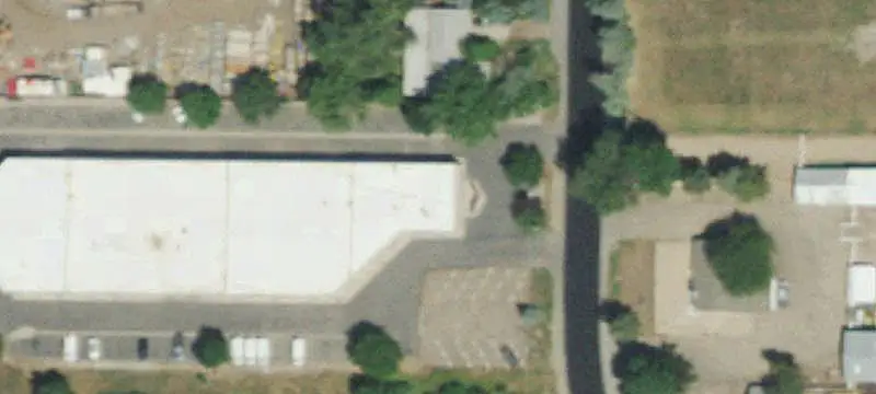 Flex Space with Overhead Door