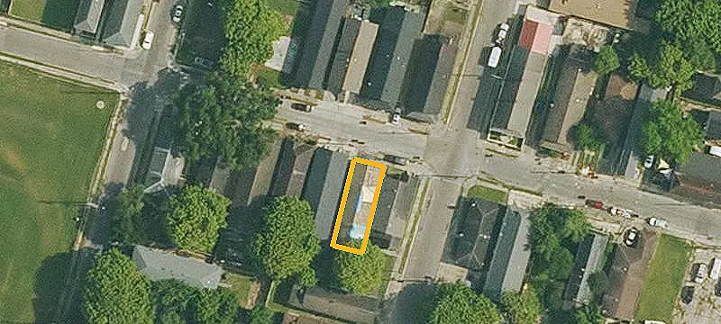 Three-Bedroom Duplex Near Levee