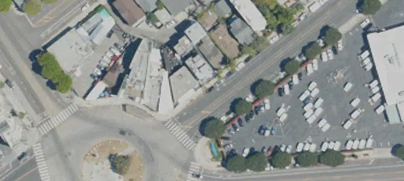 Single-Story Mixed-Use Building