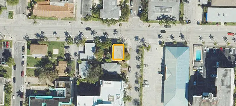 14-Unit Apartment Building