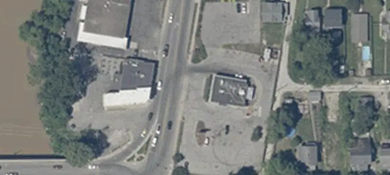 Single-Tenant Drive-Through Storefront