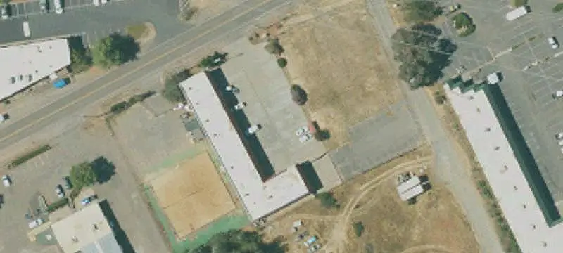 NNN Retail Property with Highway Exposure