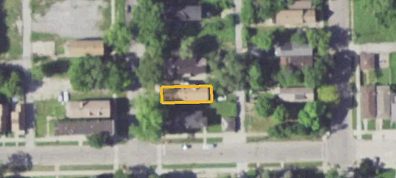 4-Unit Brick Building