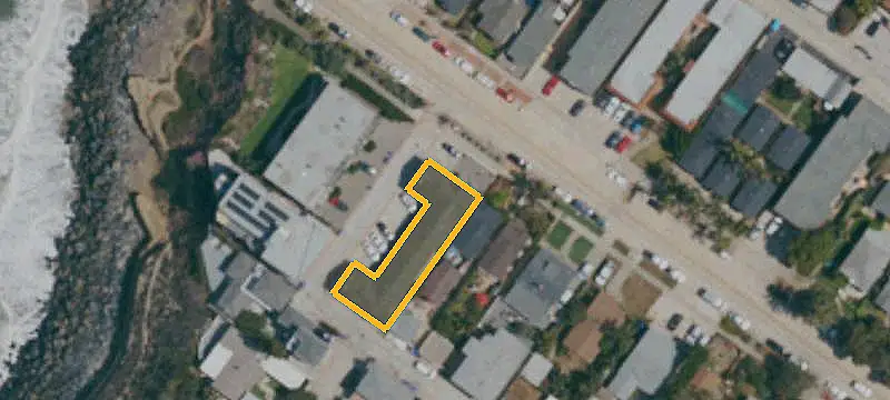 8-Unit Apartment Building with Parking