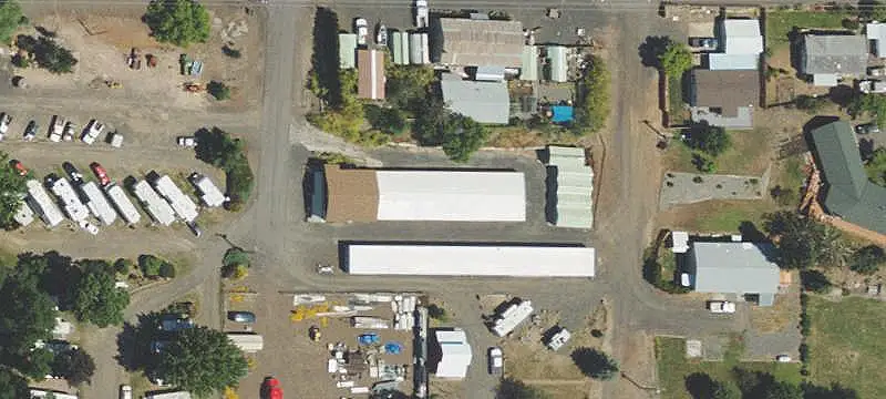 Self Storage Facility with Laundromat