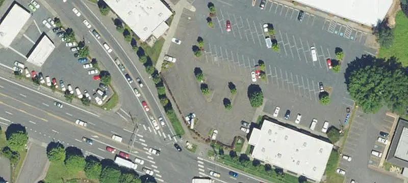 Updated Mixed-Use Property with Shops