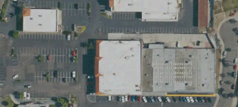 Multi-Tenant Community Shopping Center