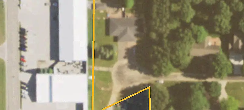 Lots & Acreage / City