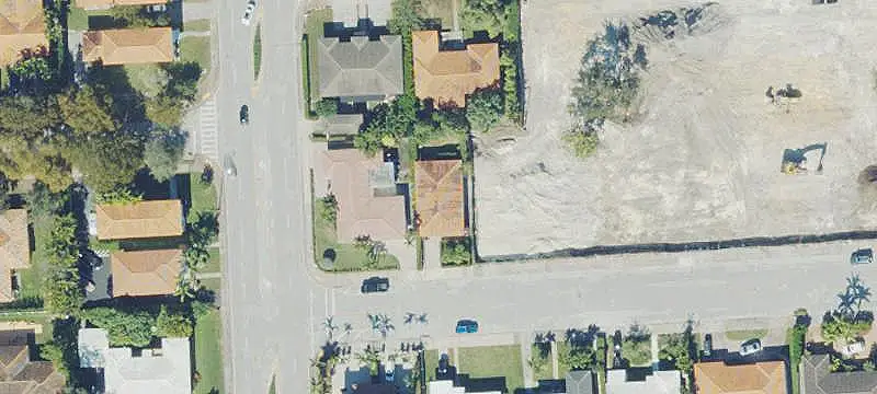Freestanding Mixed-Use Property