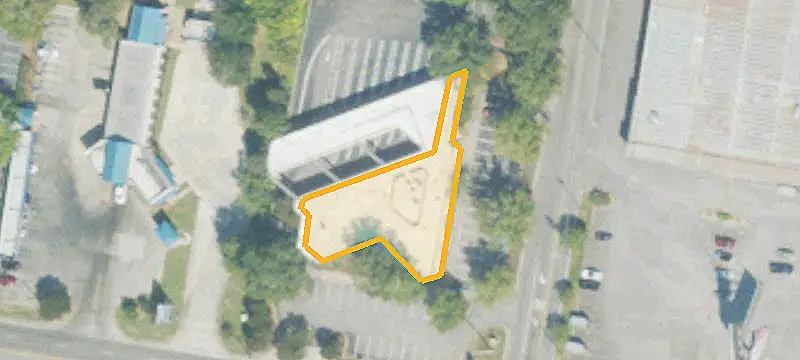 Signalized Commercial Land